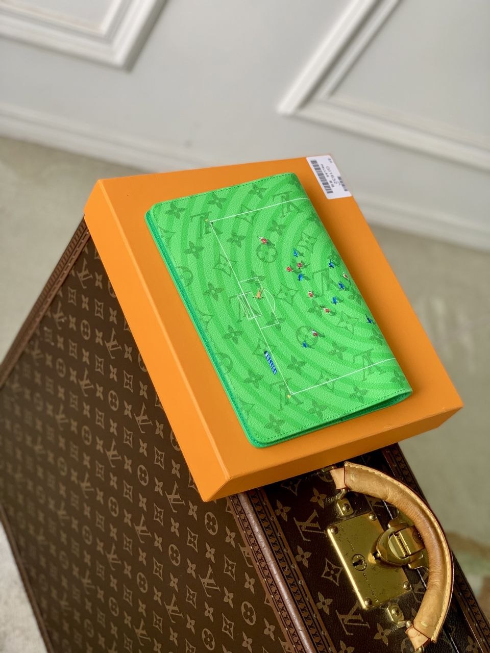 1V x Grace Coddington Football Wallet