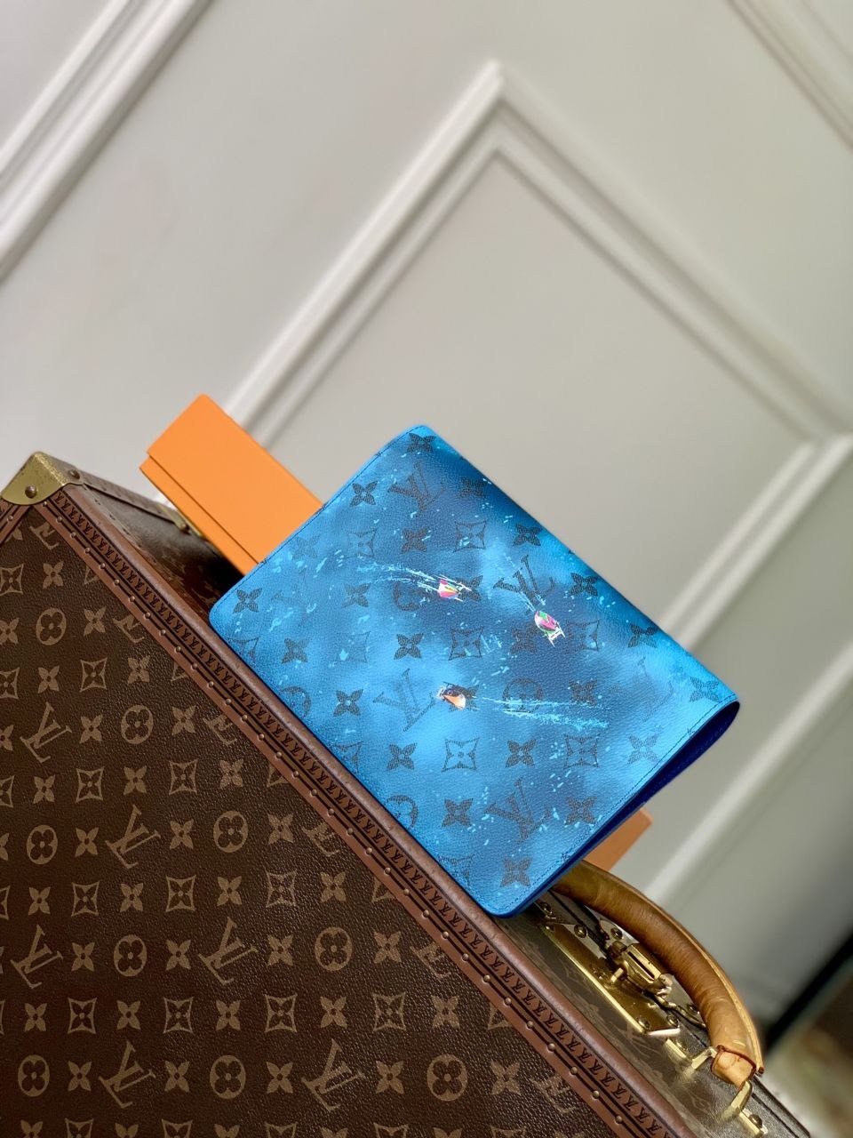 1V x Grace Coddington Ocean Wallet image 4