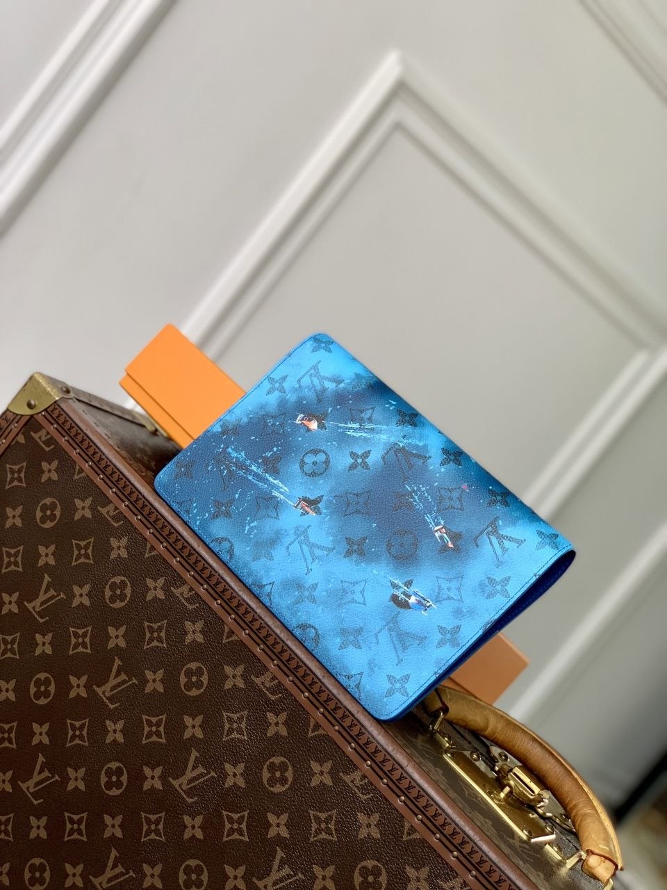 1V x Grace Coddington Ocean Wallet image 5