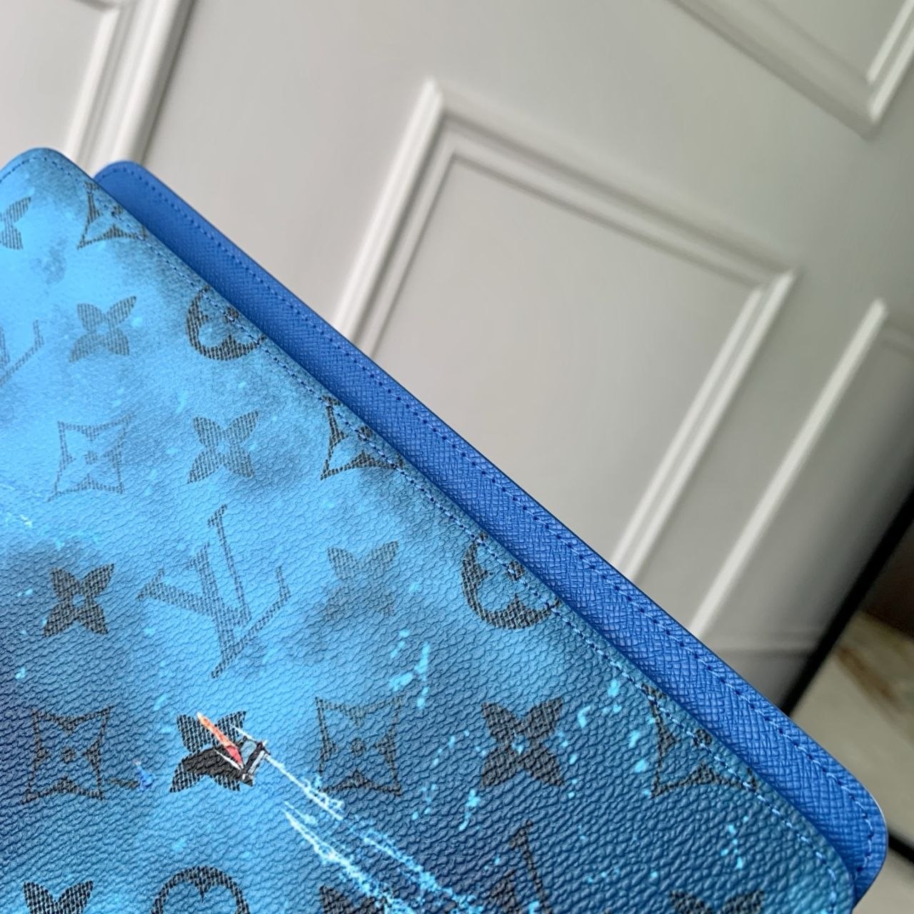 1V x Grace Coddington Ocean Wallet image 9