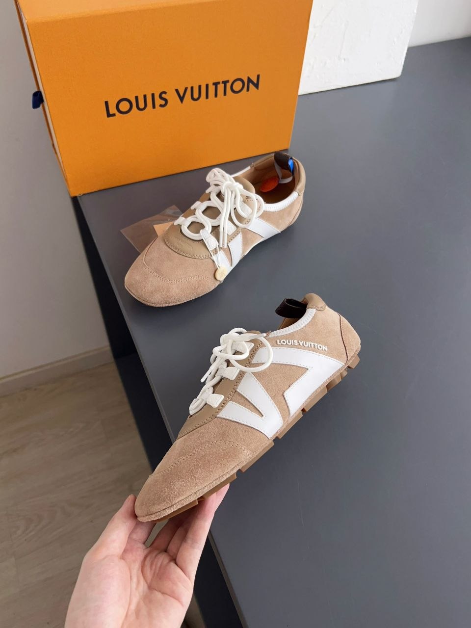 1V Monogram Sneakers White-Brown image 2