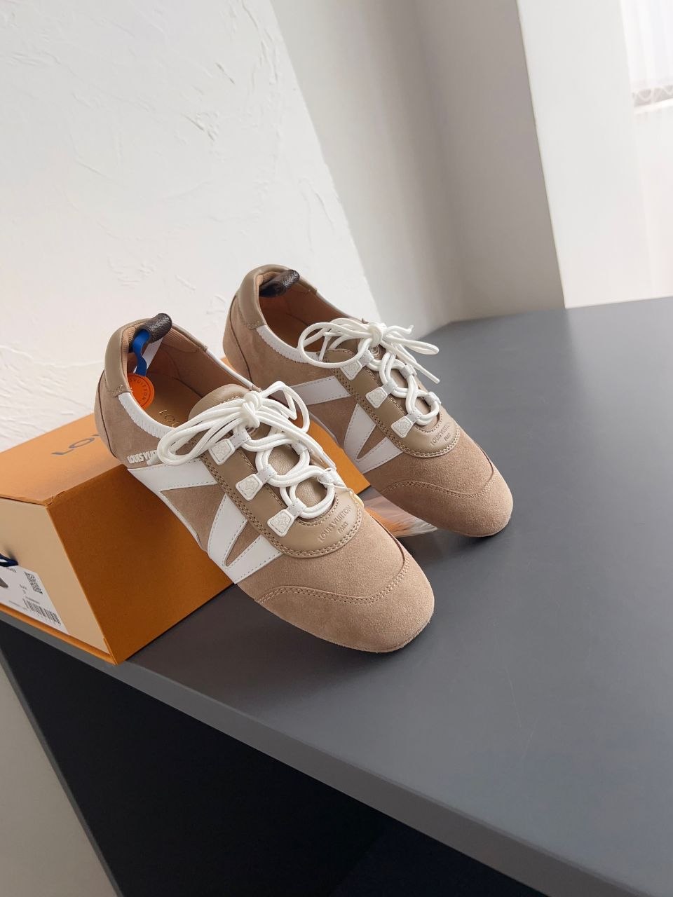 1V Monogram Sneakers White-Brown image 3