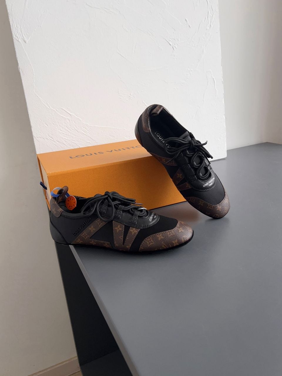 1V Monogram Sneakers White-Brown image 4