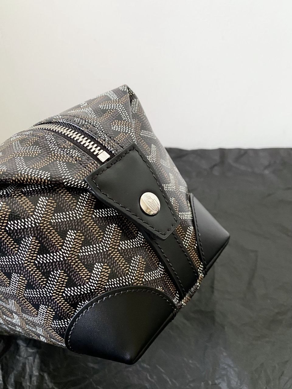 G0yard Toiletry Bag Grey image 4