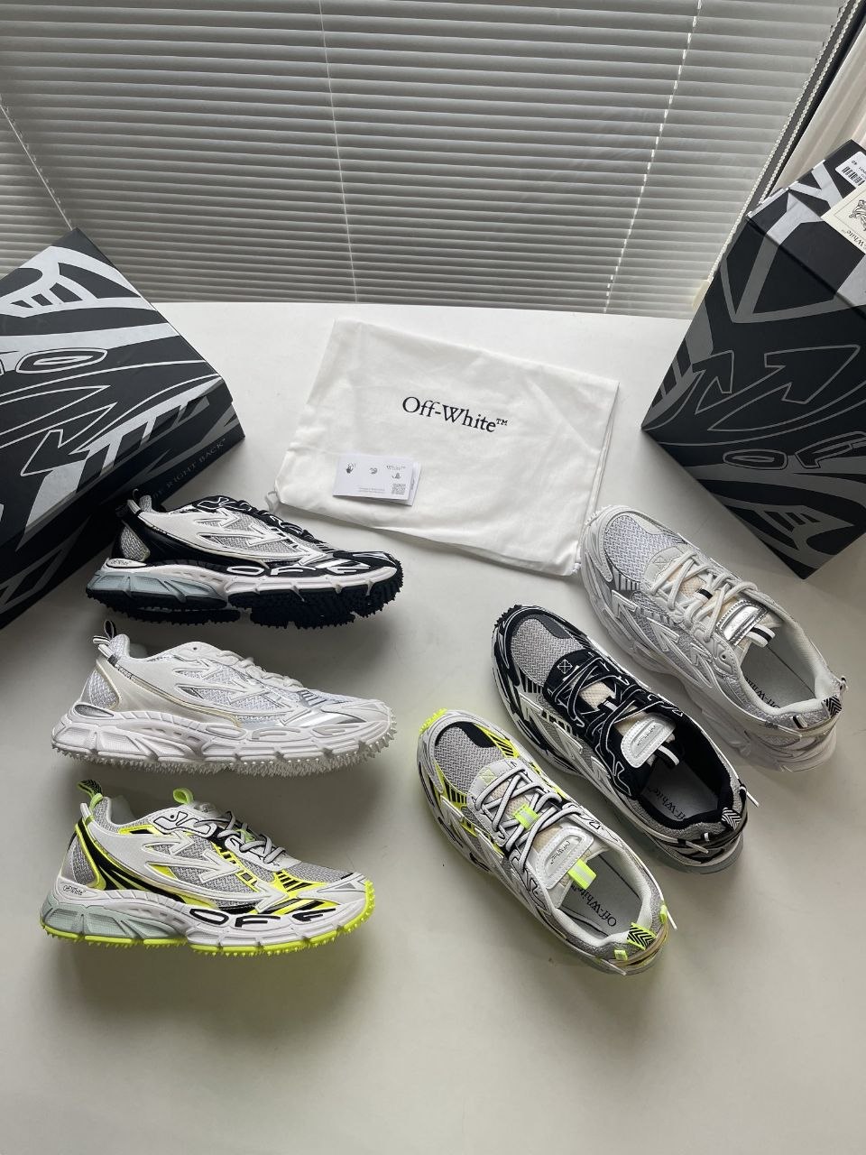 0ff-Wh1te BE RIGHT BACK White-Silver image 9