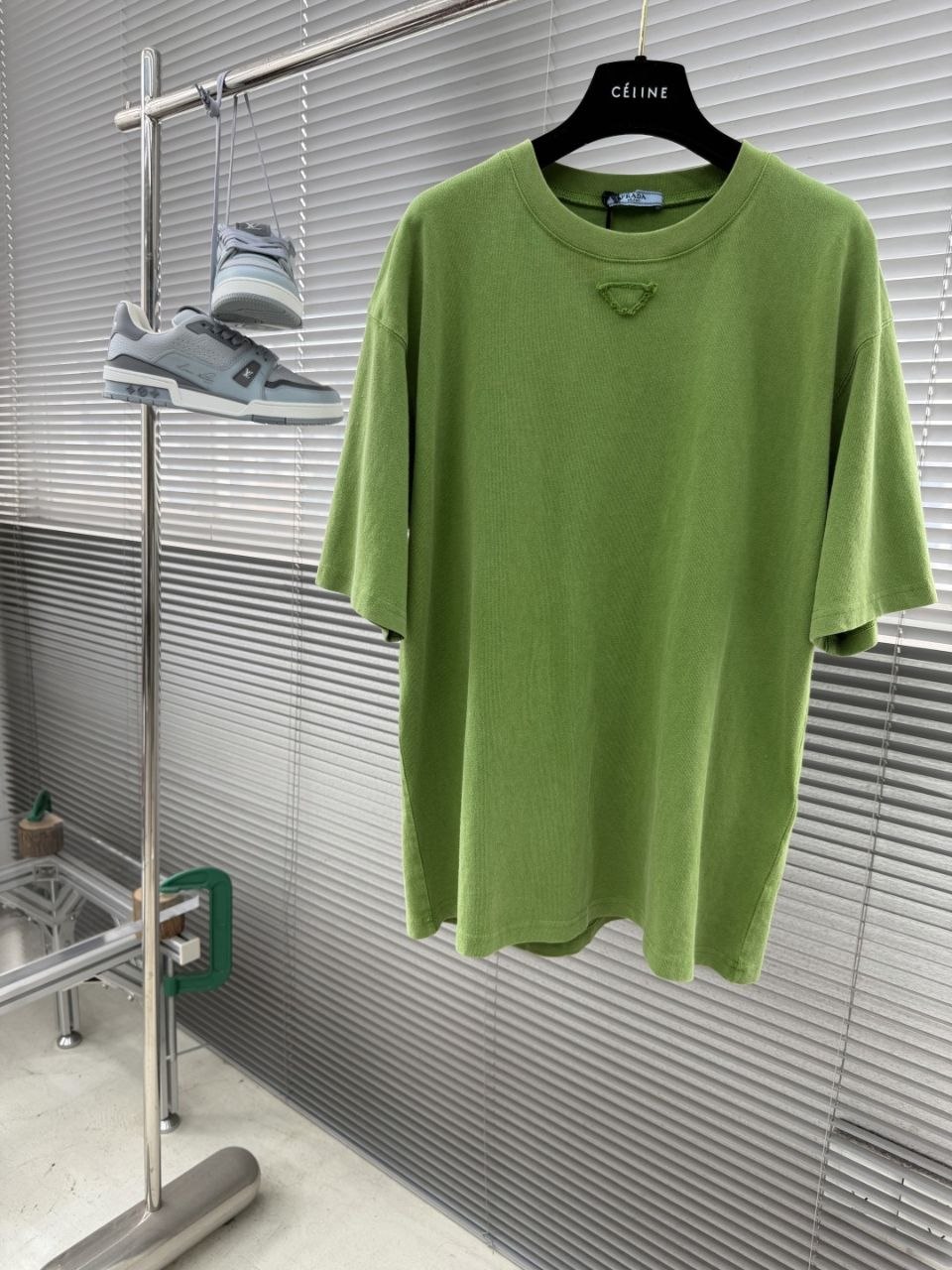 Pr@da Triangle Logo Tee Green image 3