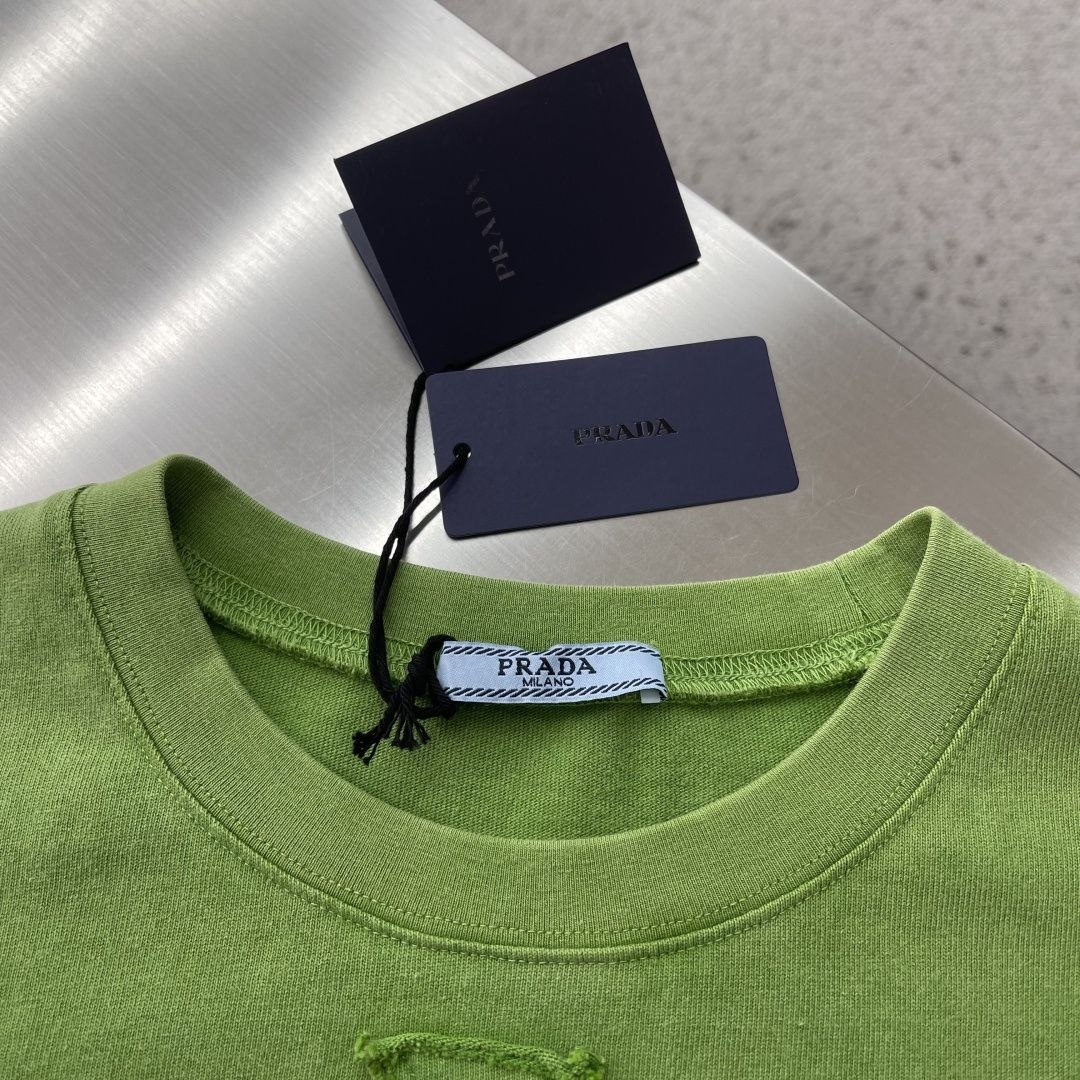Pr@da Triangle Logo Tee Green image 5