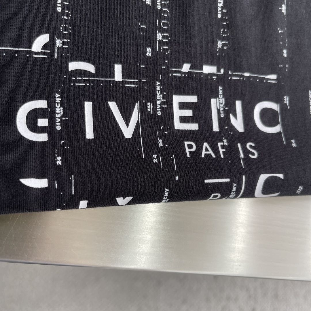 G1venchy Distressed Logo Tee Black image 5
