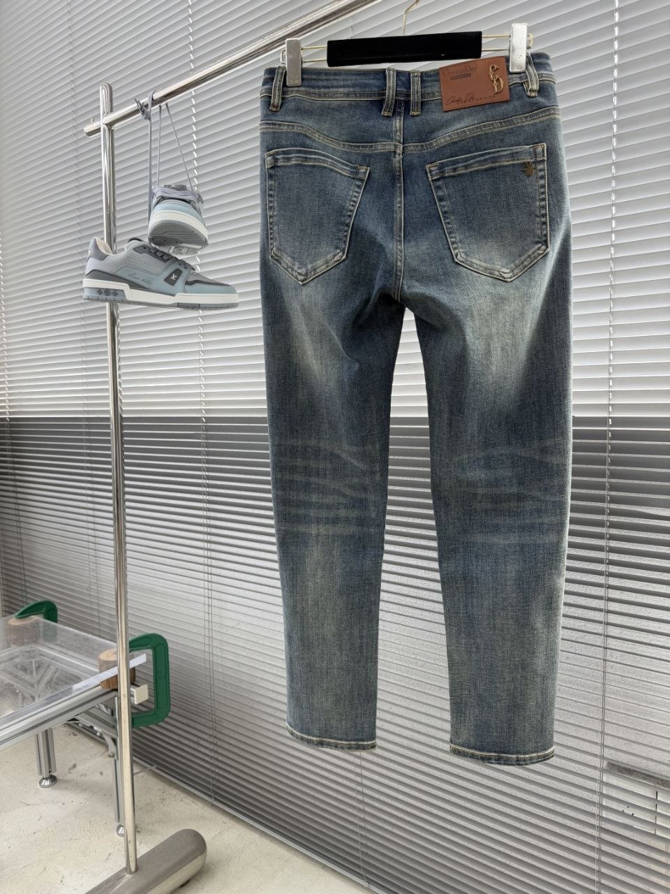 D1or Straight-Leg Jeans Blue image 8