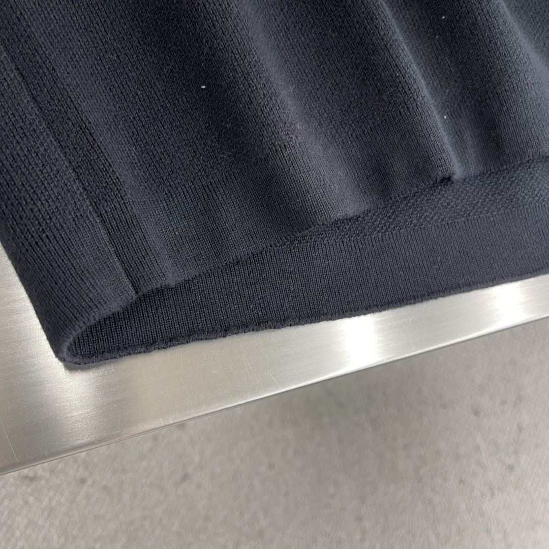 L03we Jacquard Pocket Sweater Navy image 5