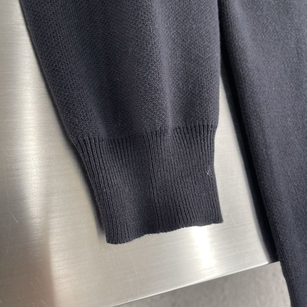 L03we Jacquard Pocket Sweater Navy image 6