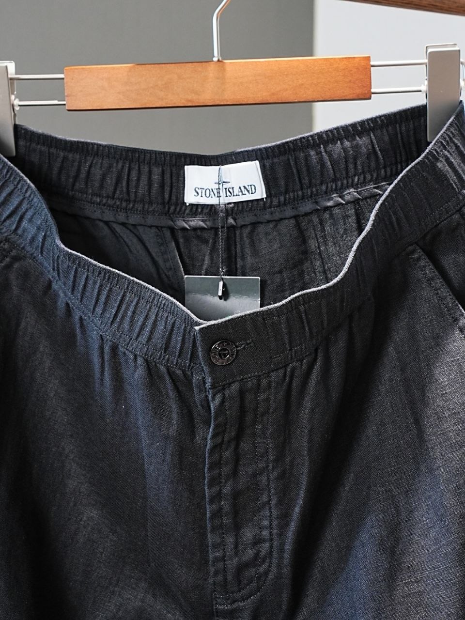 Stone 1sland Linen Cargo Shorts image 5