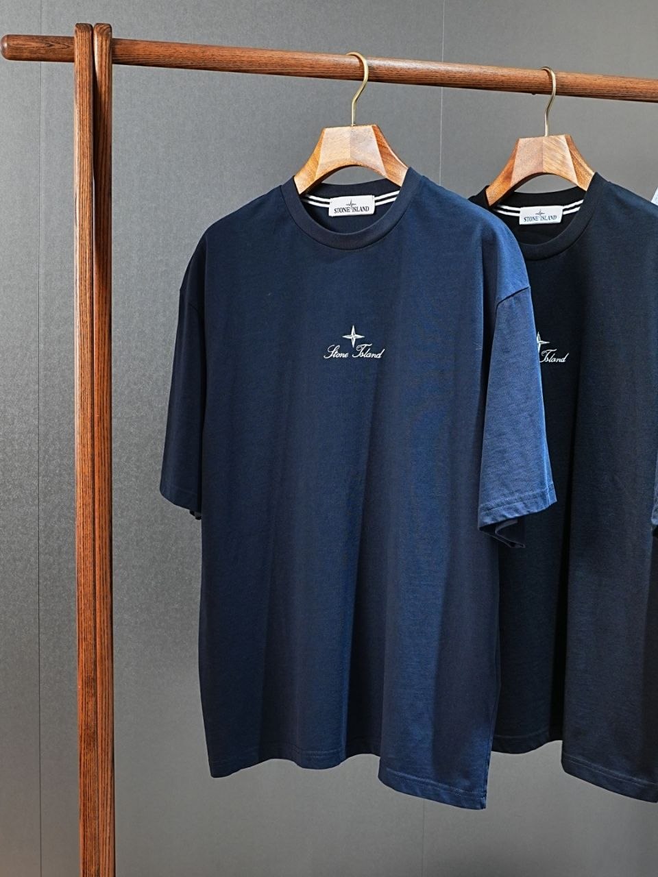 Stone 1sland Star Badge Tee image 6