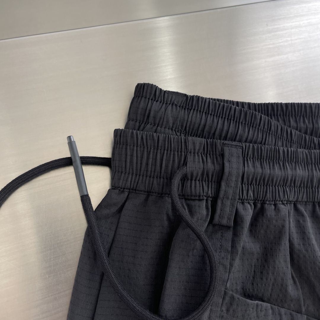 Y-3 Cargo Shorts image 2