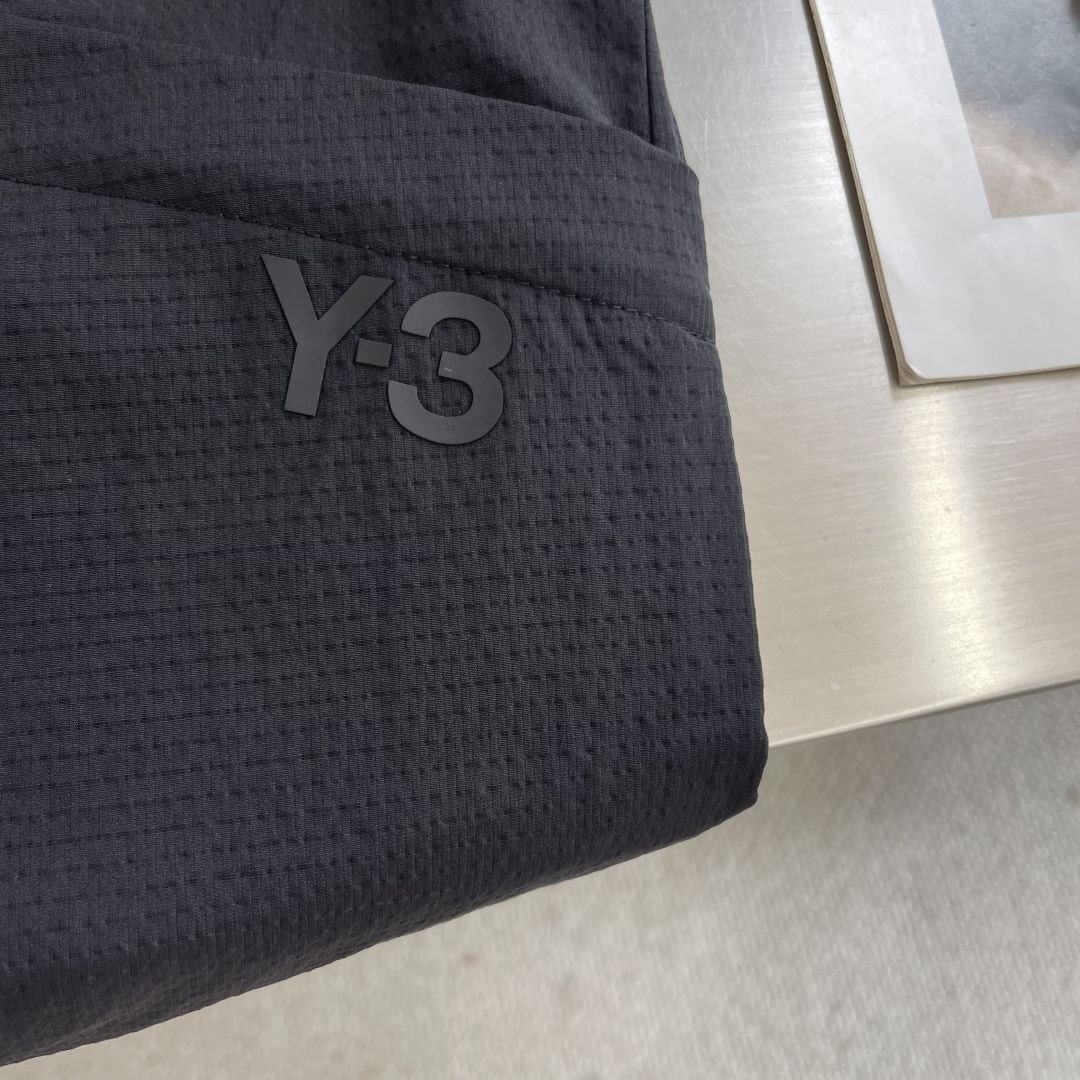 Y-3 Cargo Shorts image 5