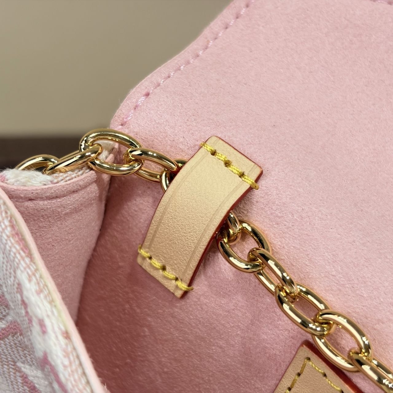 1V Pouch Metis Belt Pink image 6