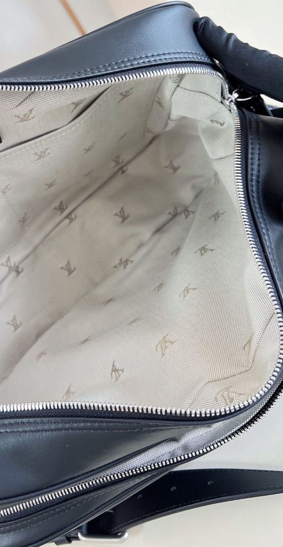 1V Nil XL Bag Black image 9