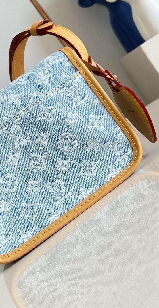 1V Satchel Mini Crossbody