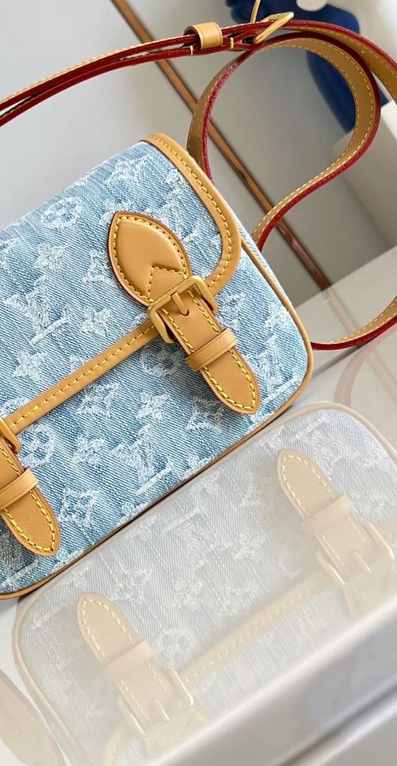 1V Satchel Mini Crossbody image 4