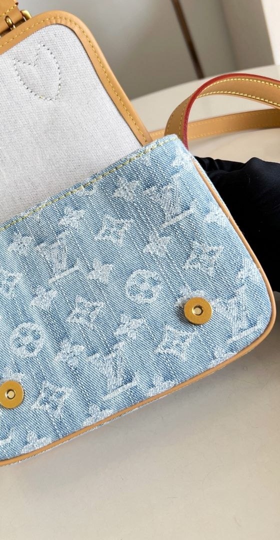 1V Satchel Mini Crossbody image 7