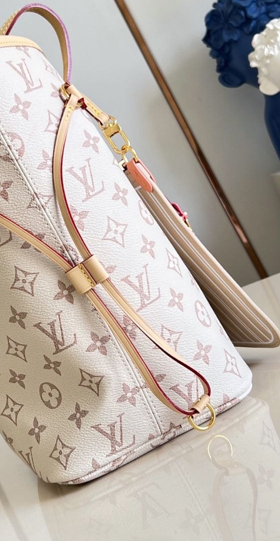1V Neverfull MM Crafty image 7