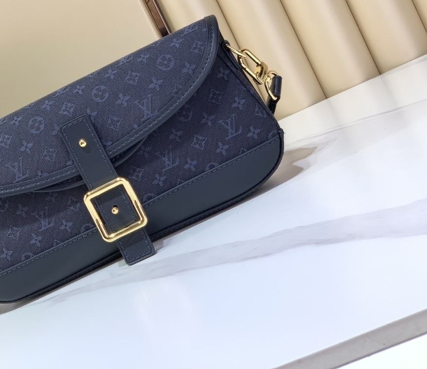1V Vintage Denim Baguette image 2