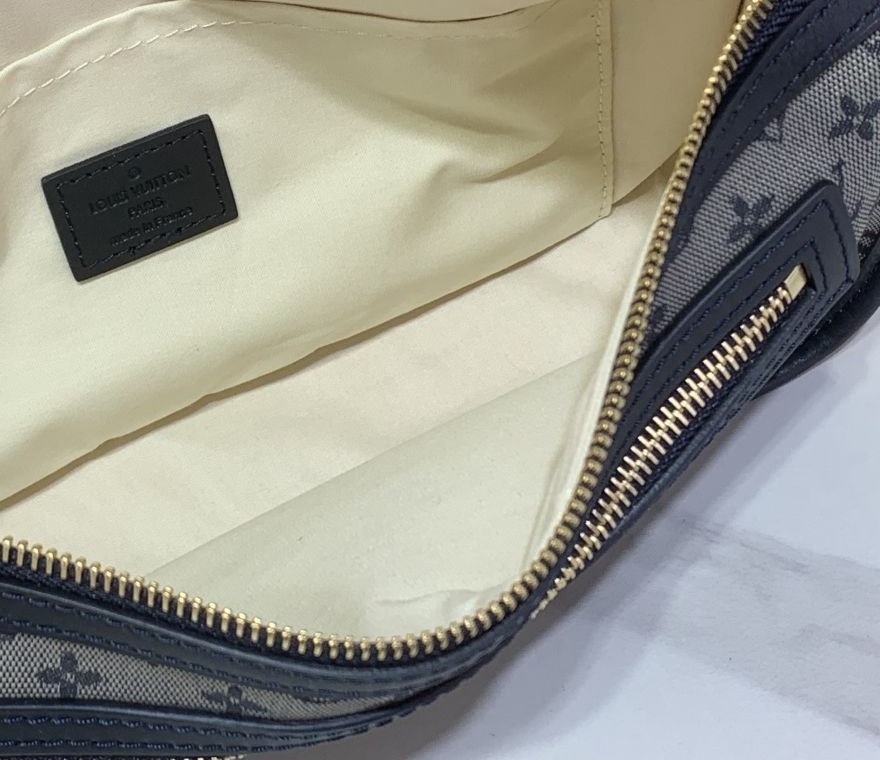 1V Lucille Vintage Denim Tote image 8