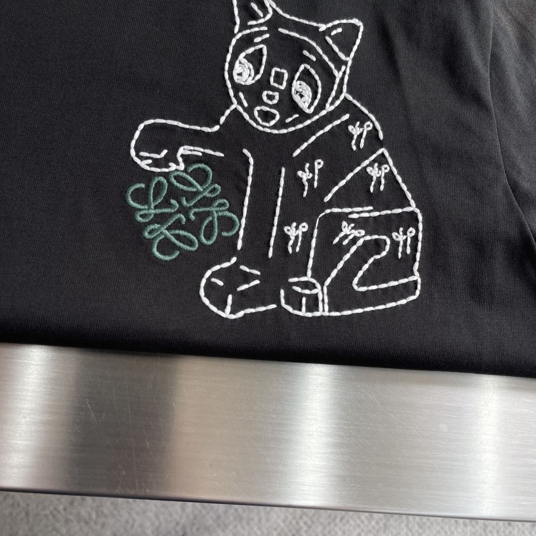 L03we Lucky Cat Anagram Tee — Colourway 2