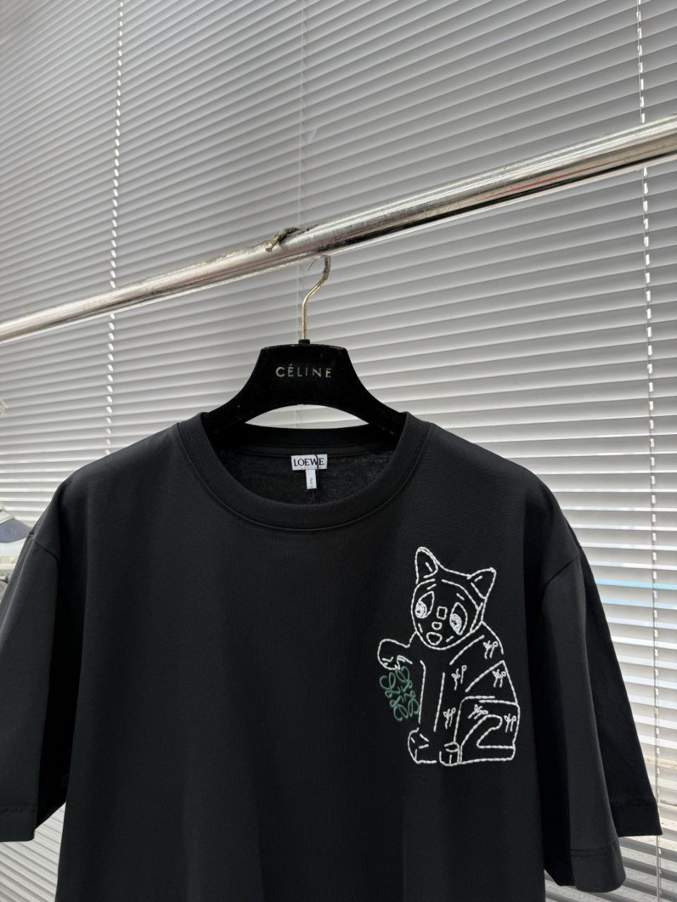 L03we Lucky Cat Anagram Tee — Colourway 2 image 4