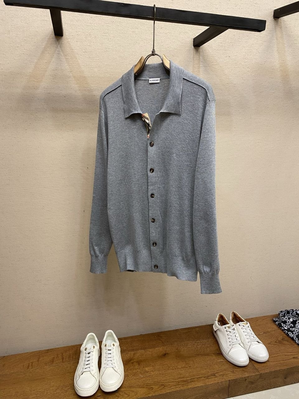 Burb3rry Check-Trim Wool-Cashmere Cardigan image 3