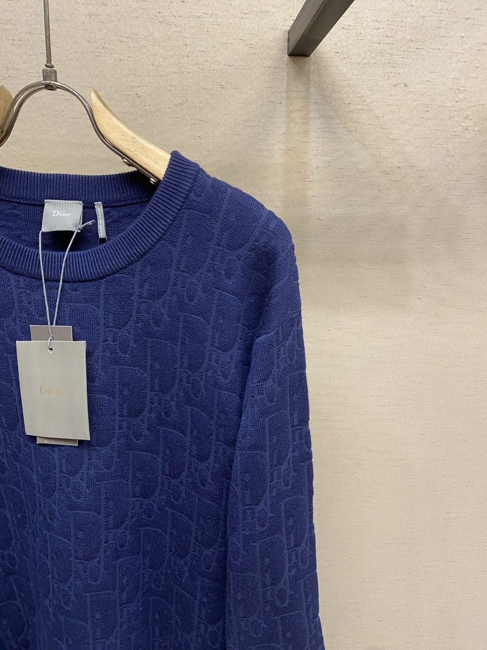 D1or Full Jacquard Round-Neck Sweater image 7