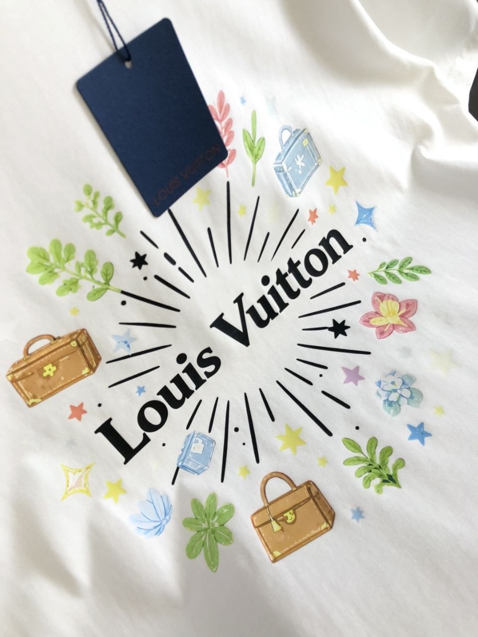 1V Hand-Drawn Round-Neck Tee