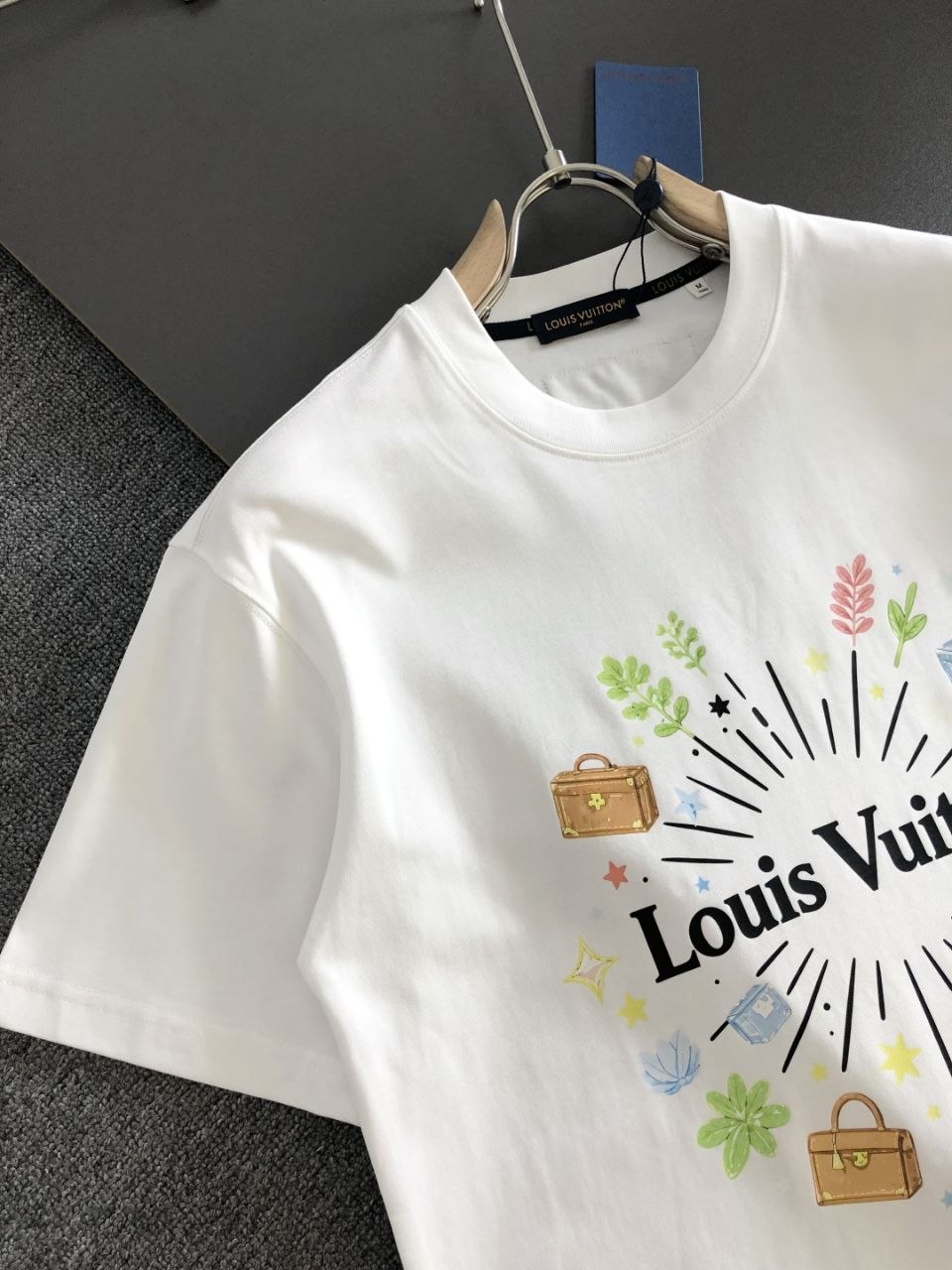 1V Hand-Drawn Round-Neck Tee image 4