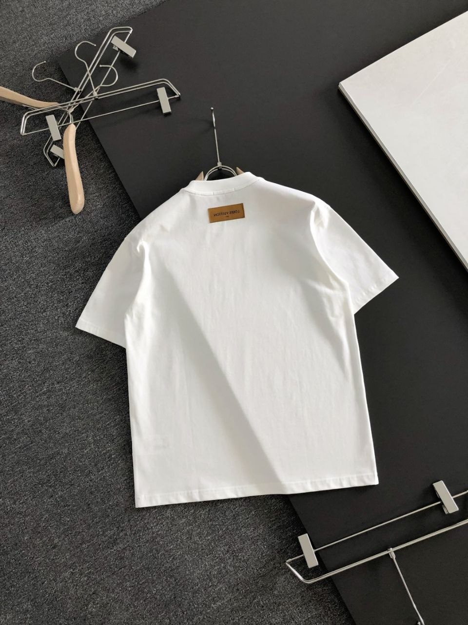 1V Hand-Drawn Round-Neck Tee image 5