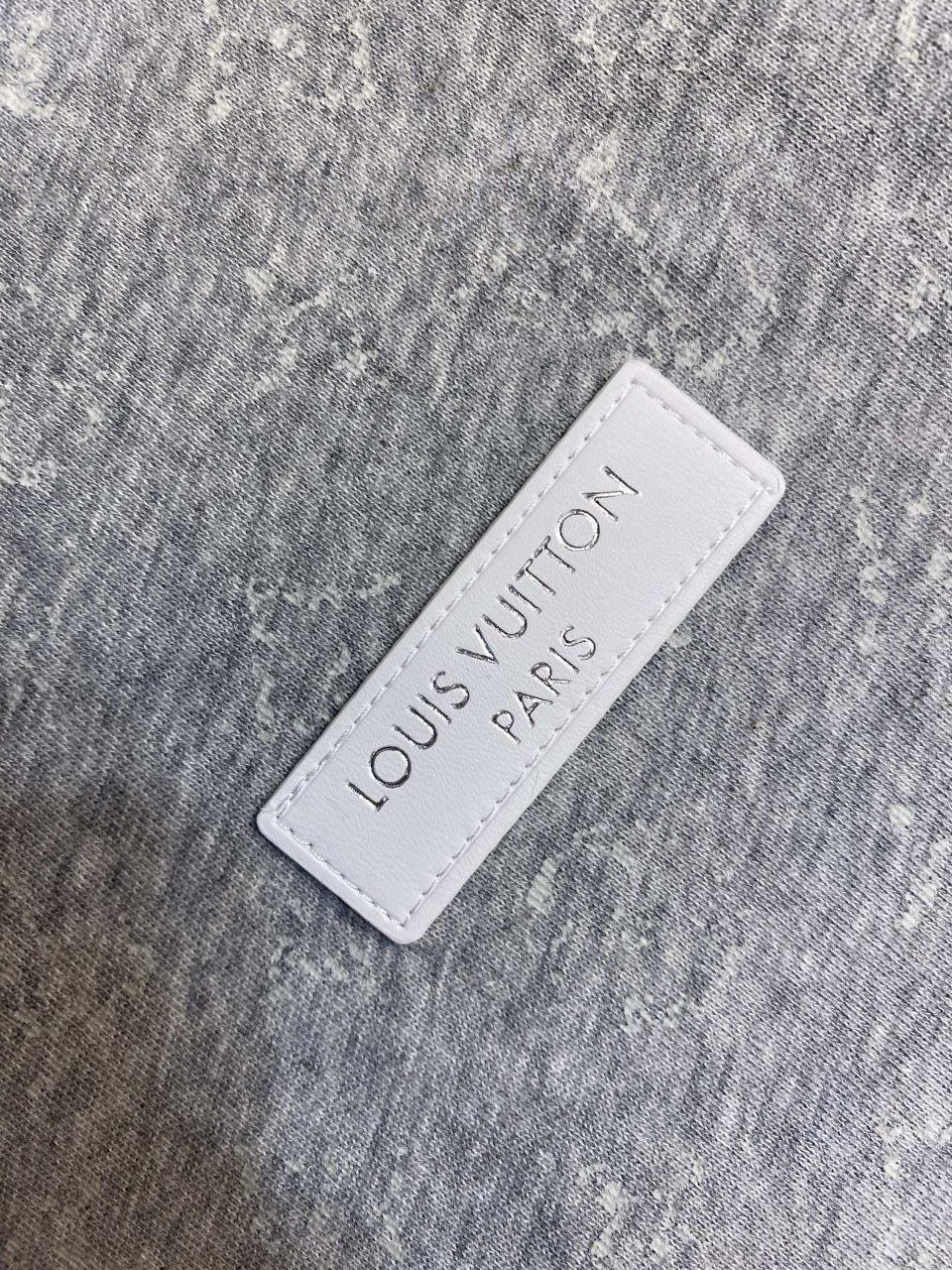 1V Monogram Reflective Tee image 7