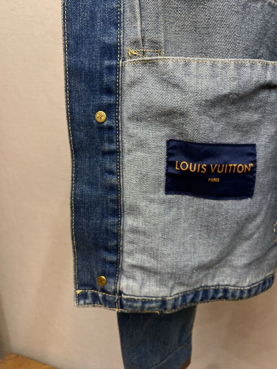 1V Leather-Detail Denim Jacket image 4