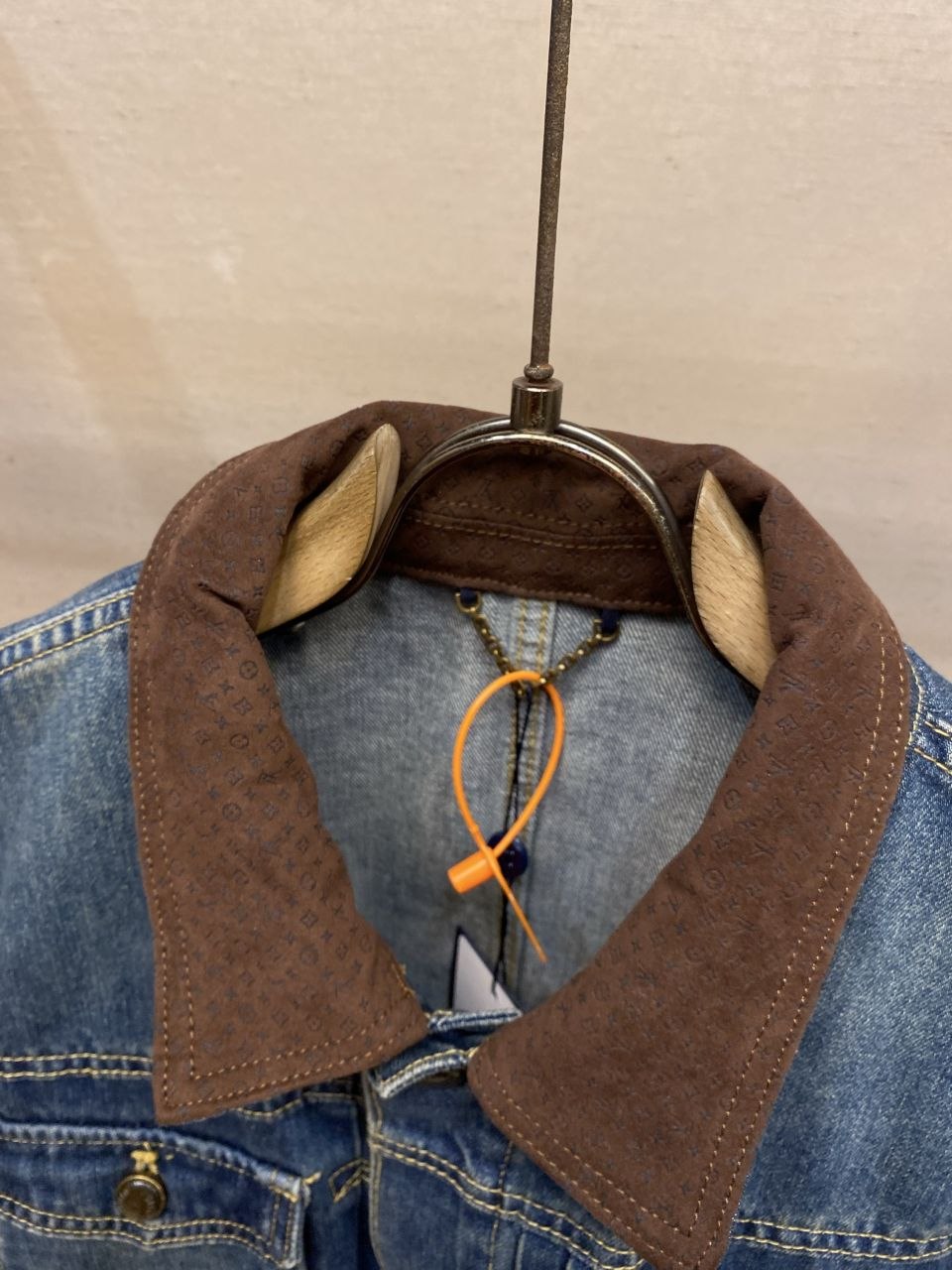 1V Leather-Detail Denim Jacket image 5
