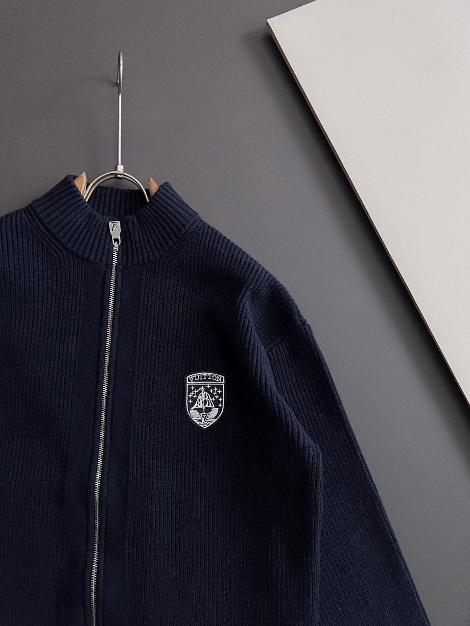 1V 26FW High-Gram Knit Wool Cardigan image 3