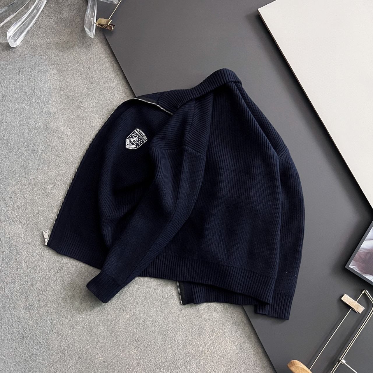 1V 26FW High-Gram Knit Wool Cardigan image 9