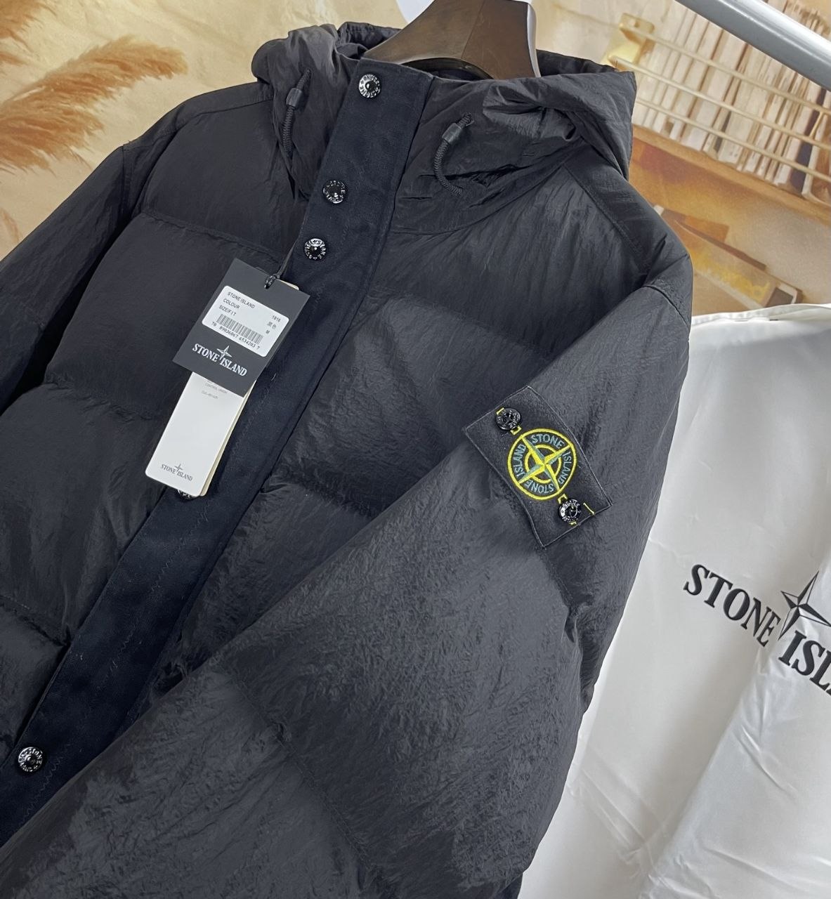 Stone 1sland Metallic-Weave Down Jacket — Black