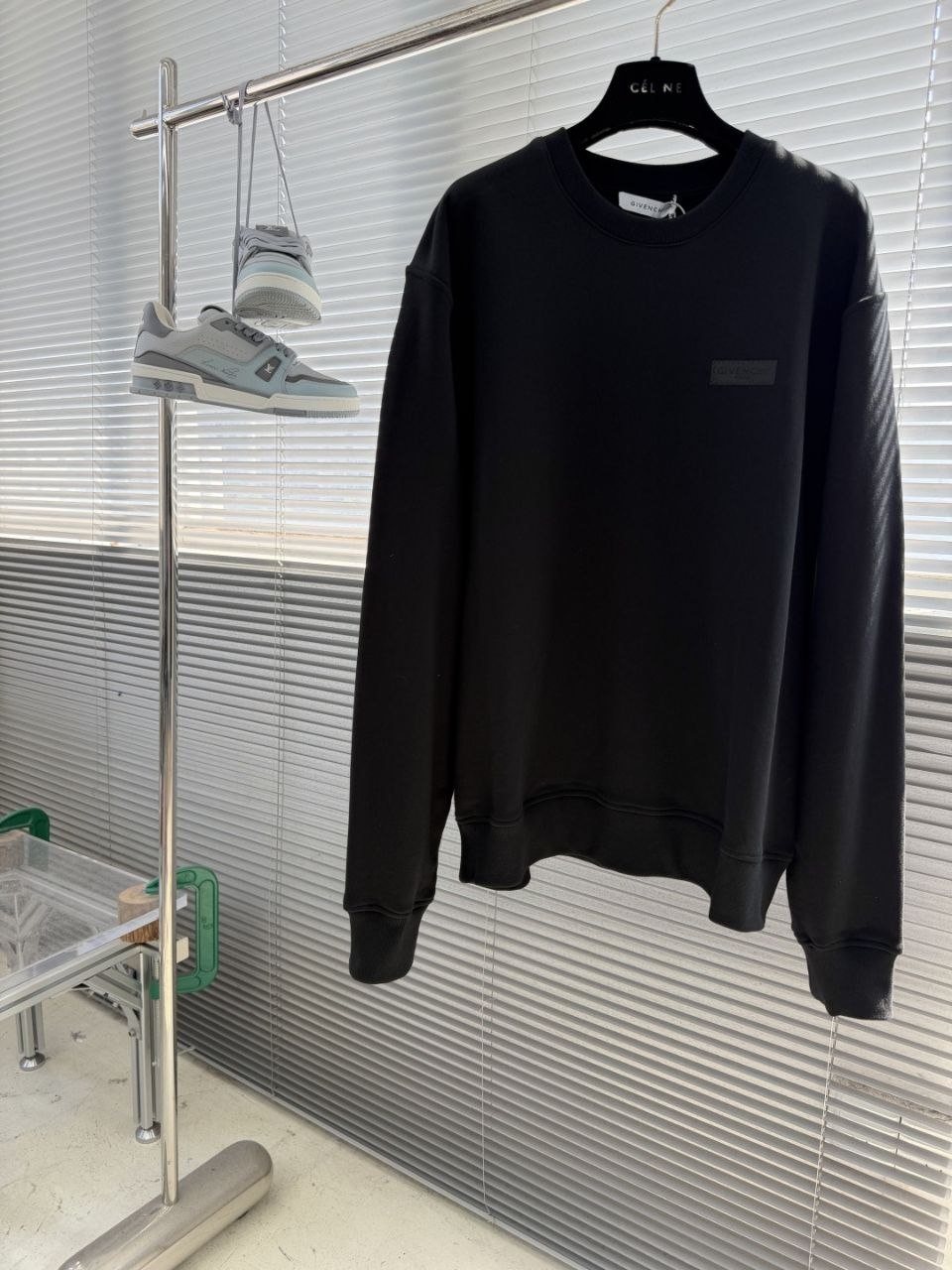 G1venchy 26FW Paris Logo Sweatshirt