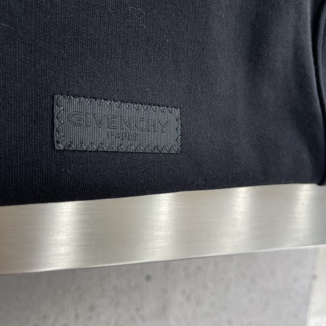 G1venchy 26FW Paris Logo Sweatshirt image 5