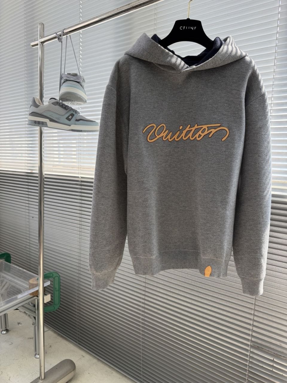 1V Trunk Knit Hoodie
