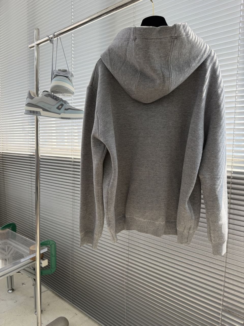 1V Trunk Knit Hoodie image 3