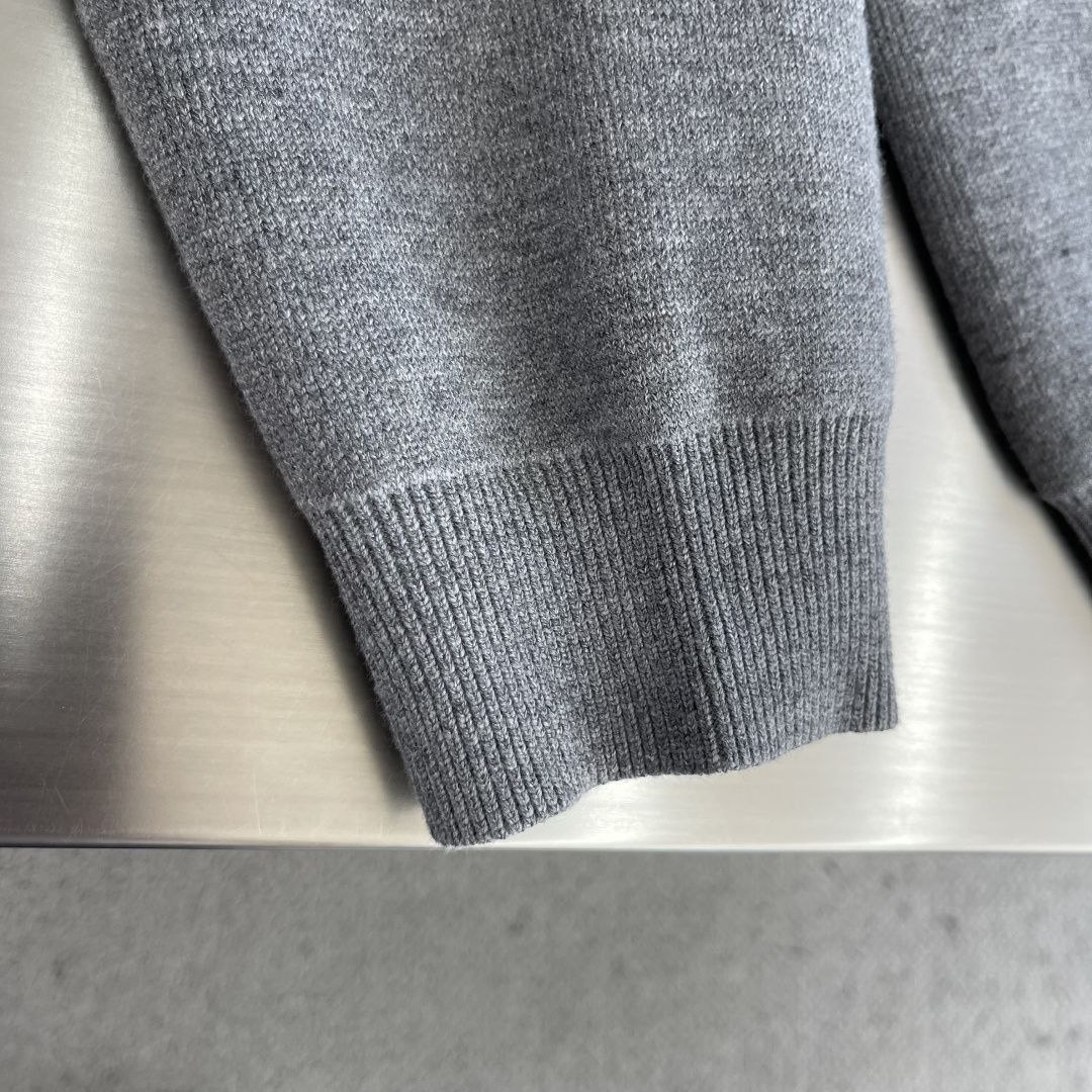 1V Trunk Knit Hoodie image 5