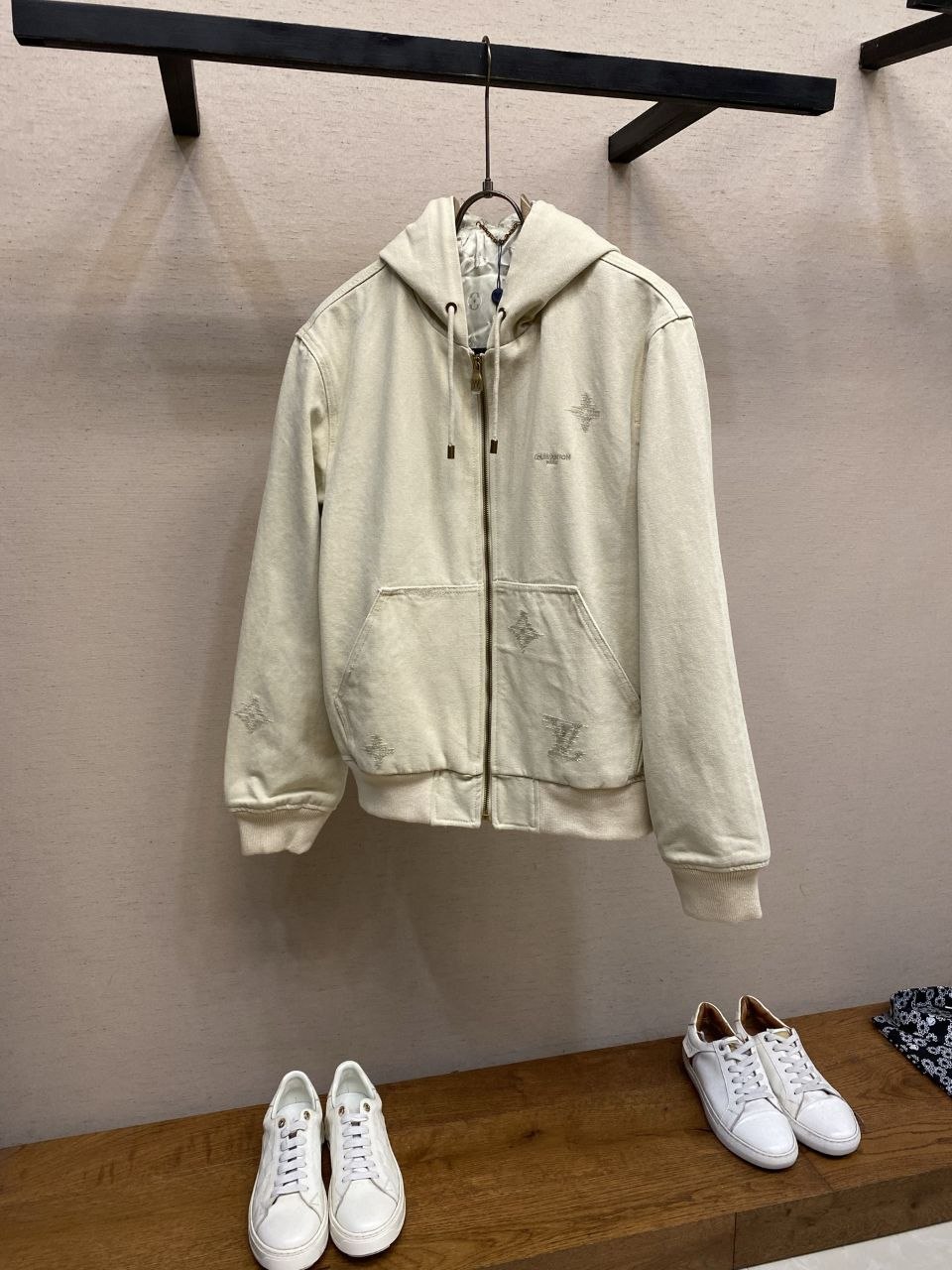1V 26FW Embroidered Hooded Denim Jacket image 2