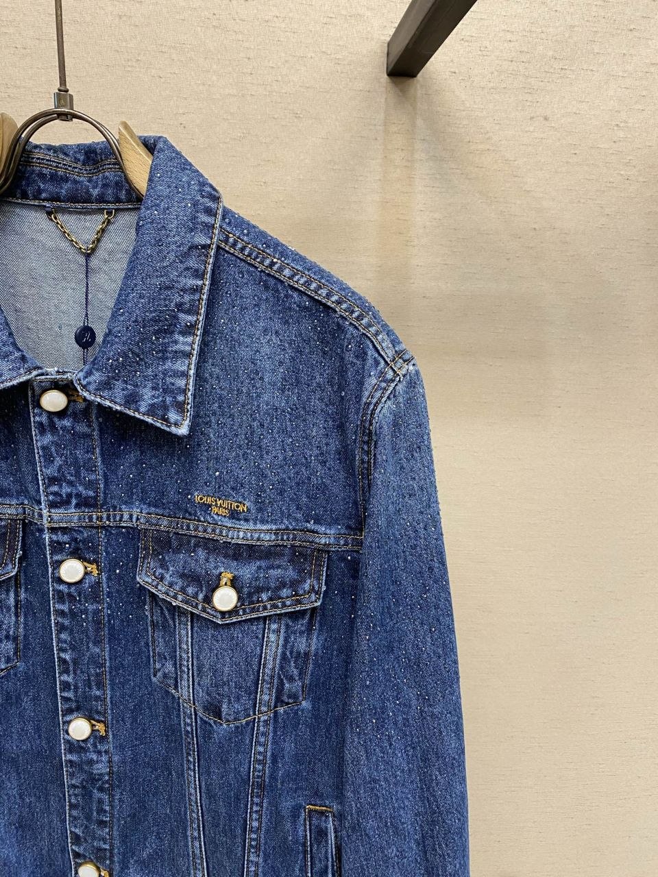 1V Embroidered Pearl-Button Denim Jacket image 4