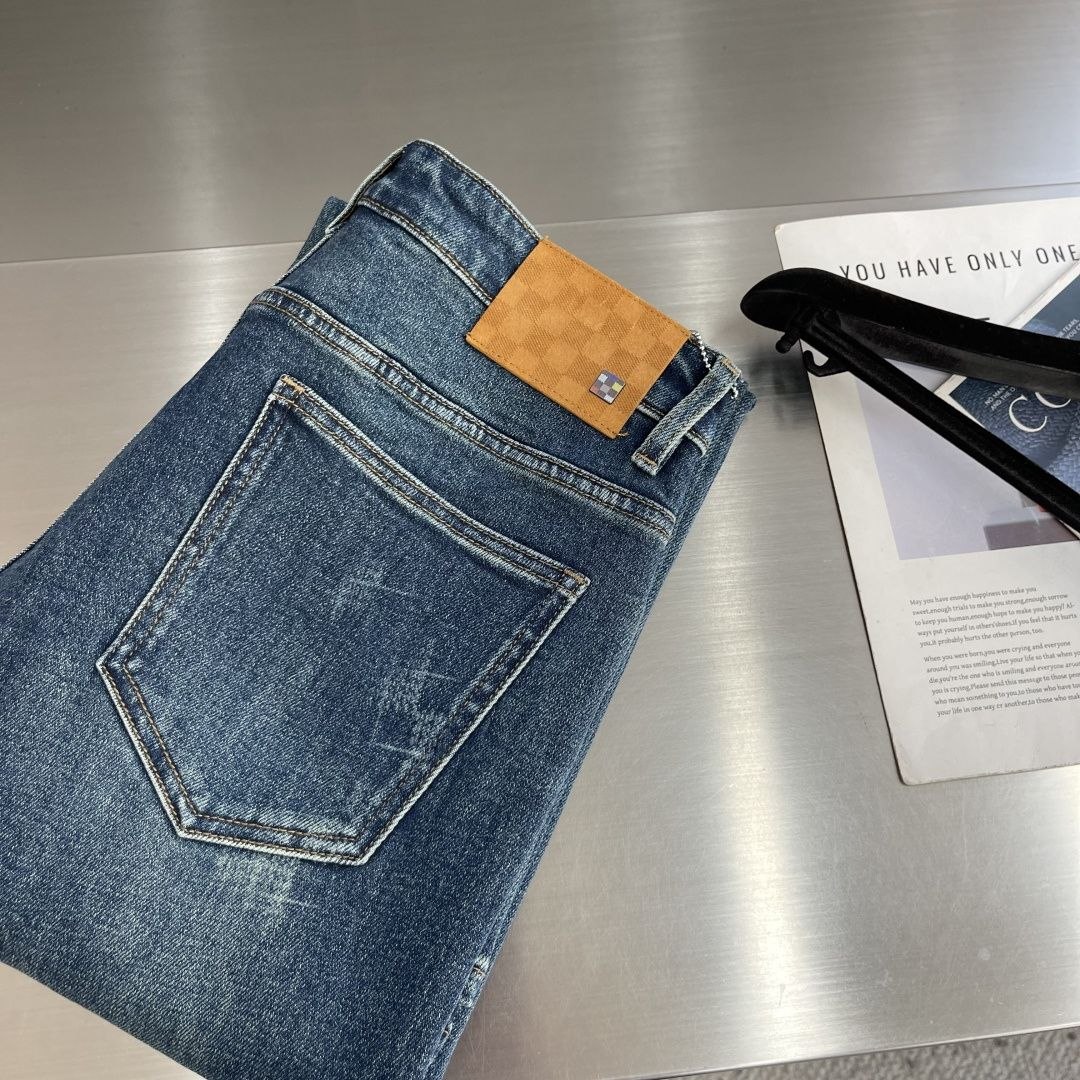 1V 26FW Straight-Leg Jeans — Light Blue