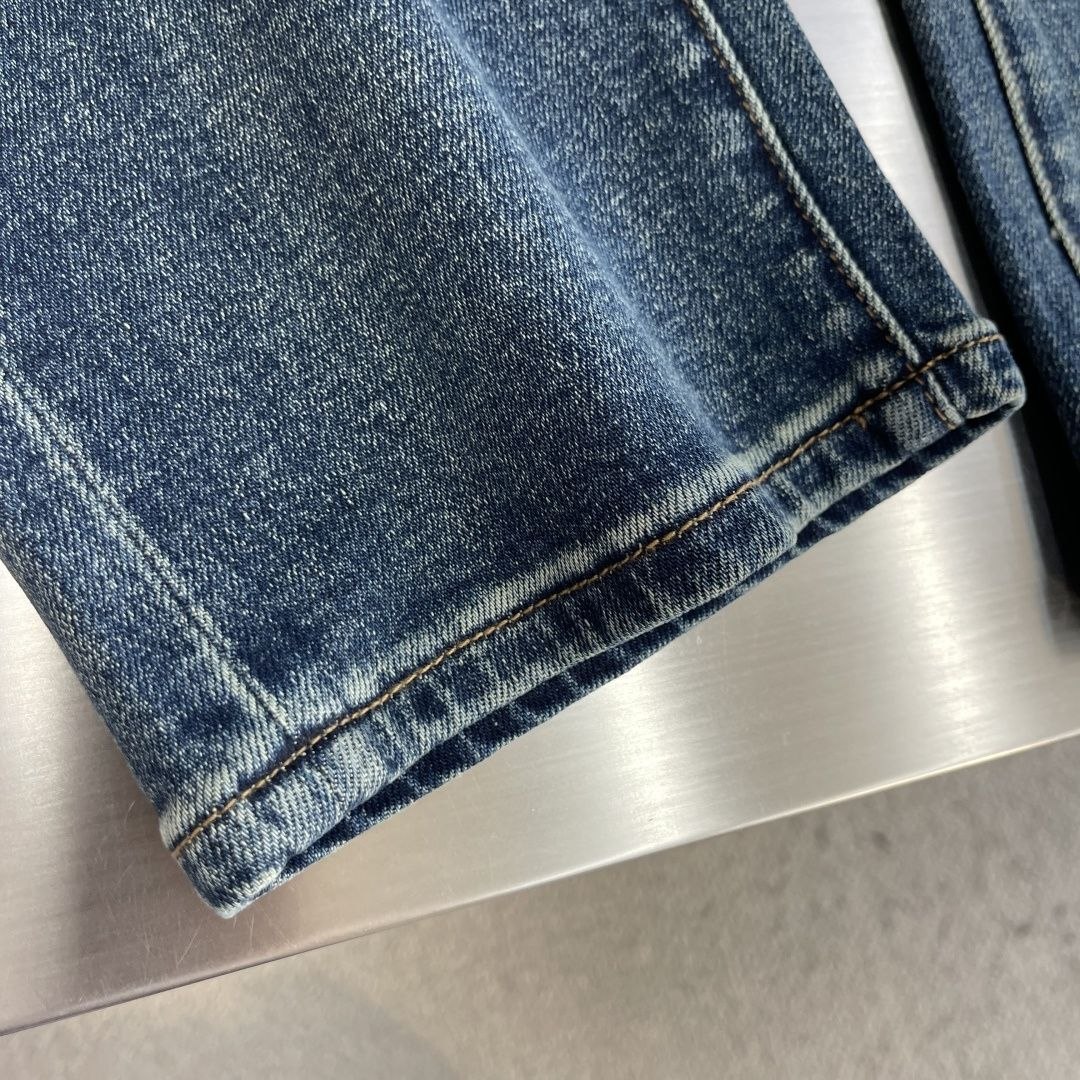 1V 26FW Straight-Leg Jeans — Light Blue image 5