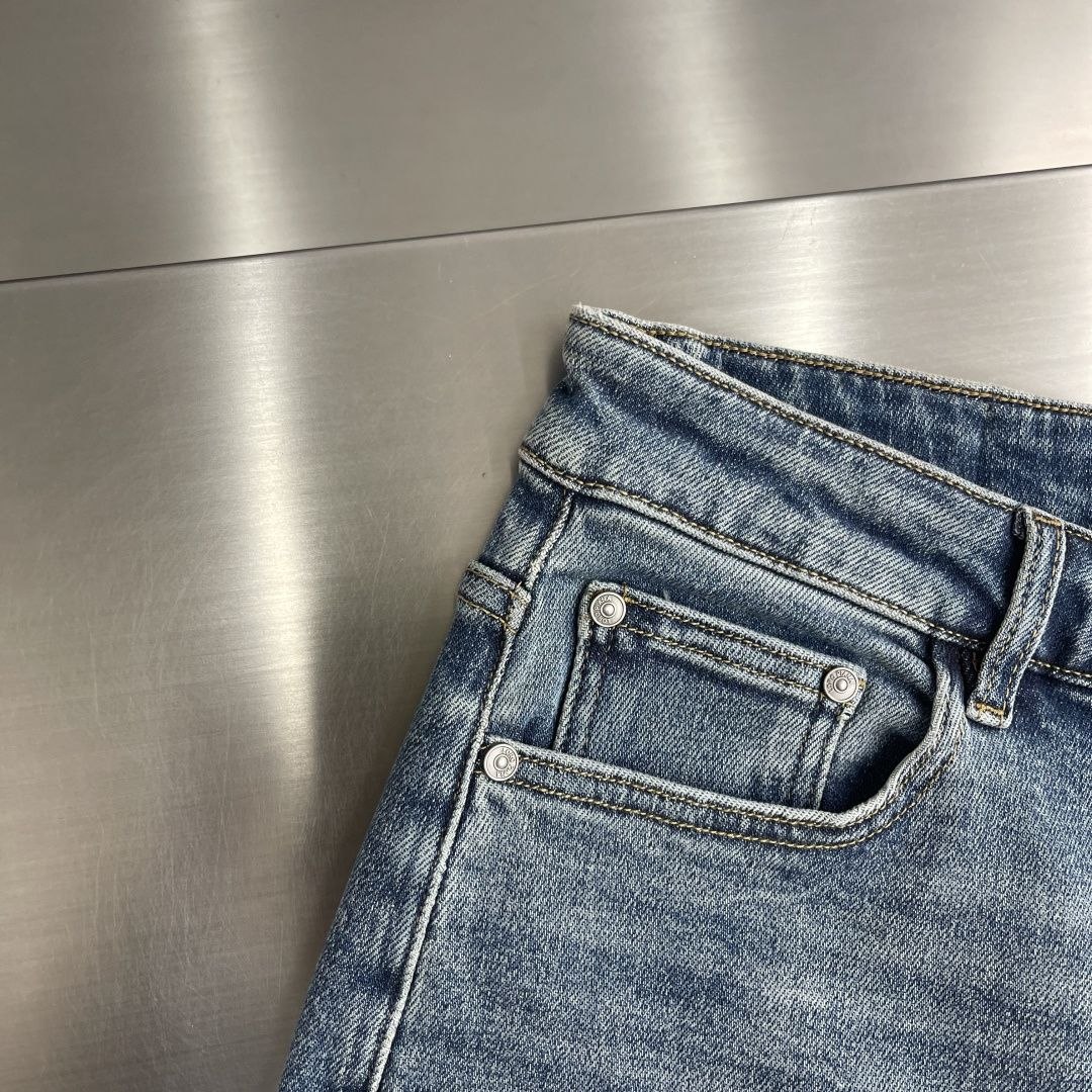 L0r0 P1ana Jeans — Grey Wash image 2
